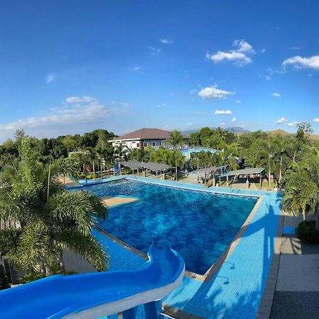 Jjb Aquafarm Resort By Cocotel Castillejos Екстериор снимка